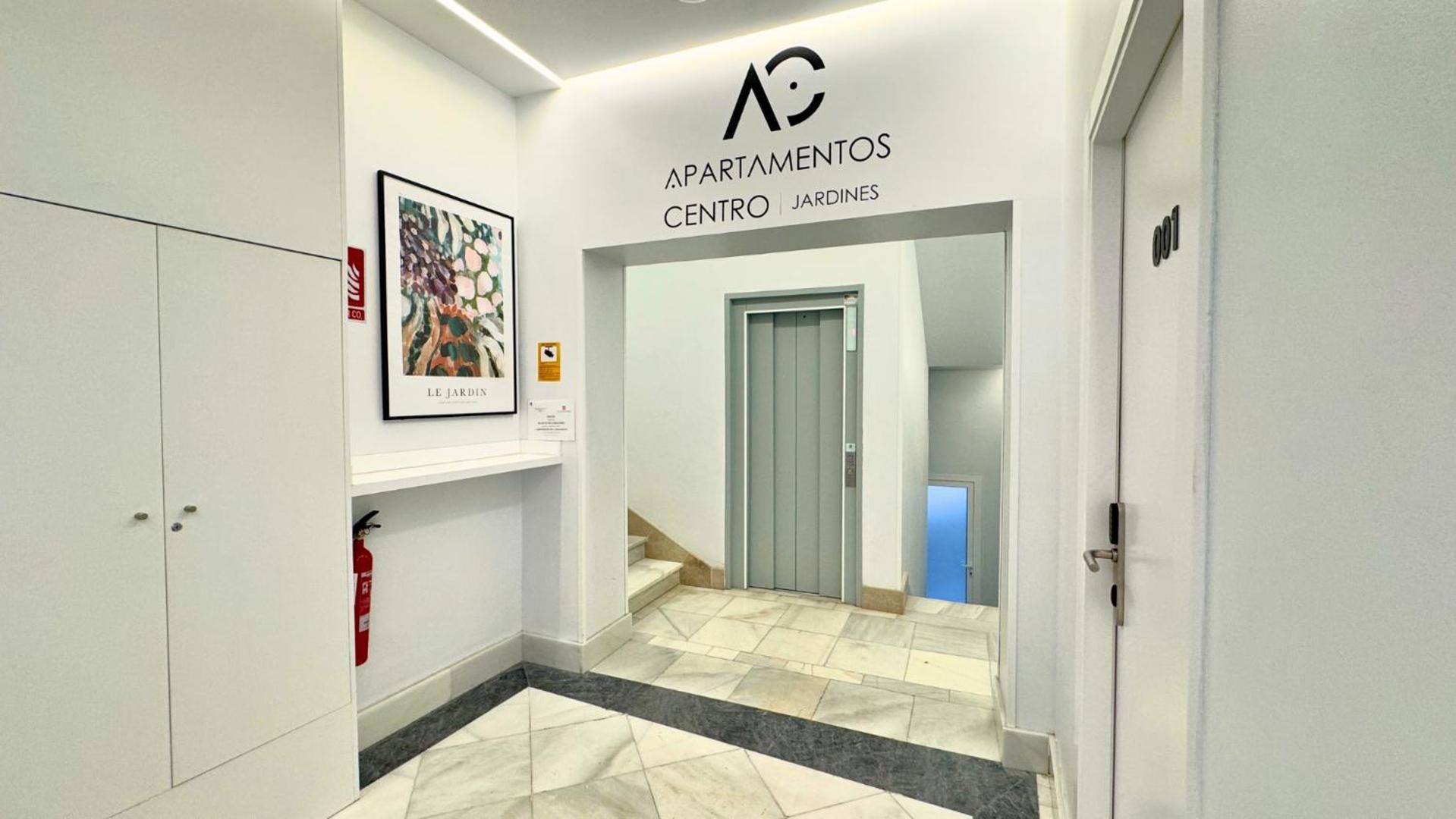 Apartamentos Centro Jardines Madrid Exterior photo